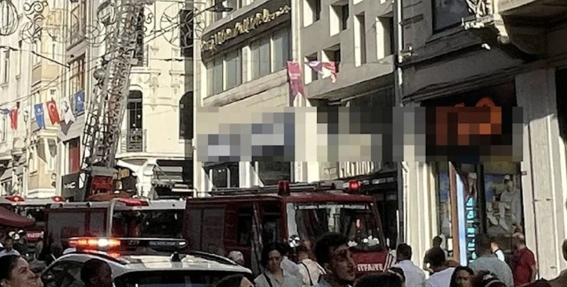 İstanbul Beyoğlu’nda otel yangını