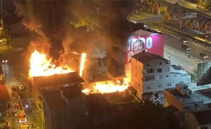 Kadıköy'de patlamanın ardından çıkan yangın kontrol altına alındı