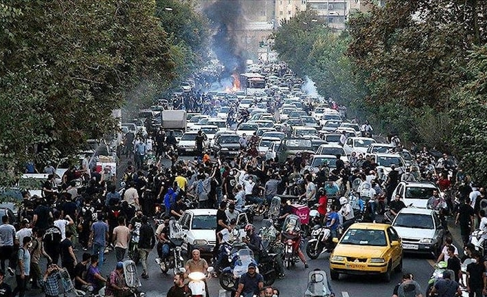 İran'daki protestolarda can kaybı 416'ya yükseldi
