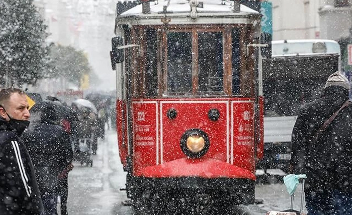İstanbul'a ilk kar yağışı için tarih verdi