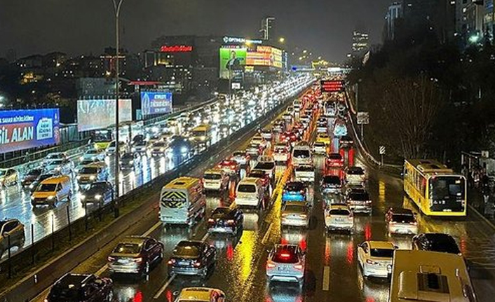 İstanbul trafiğinde yoğunluk yüzde 90'ı geçti