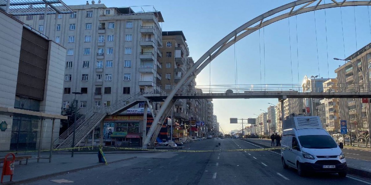Diyarbakır-Şanlıurfa kara yolu kapatıldı