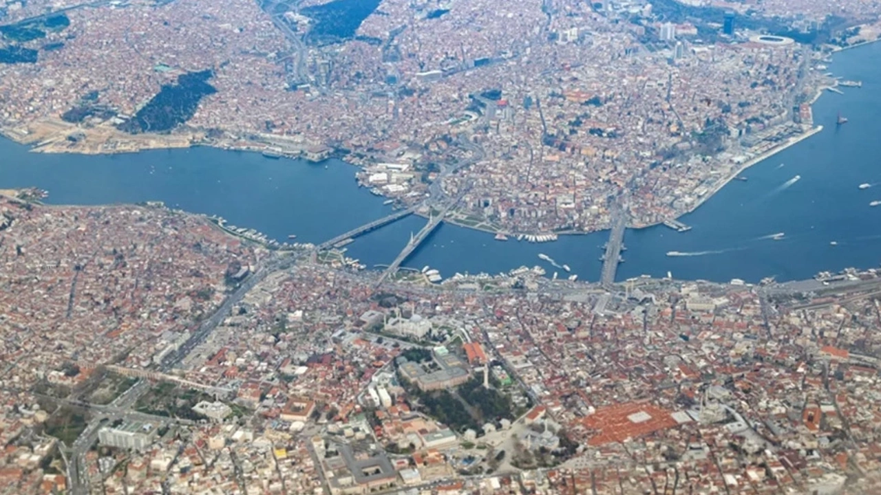 İstanbul’da yabancılara oturum izni durduruldu