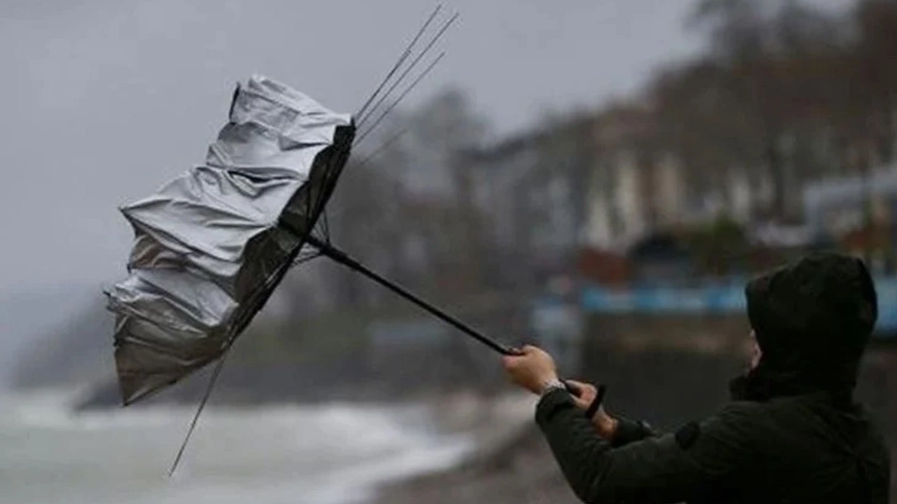 İstanbul Valiliği uyardı: 8 kuvvetinde fırtına geliyor