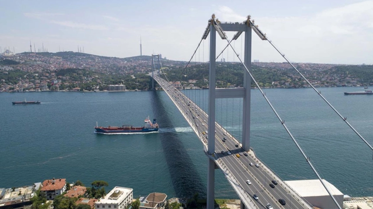 Şehitler Köprüsü'nün 29 Ekim'de trafiğe kapatılacağı duyurulmuştu: Valilikten yeni açıklama