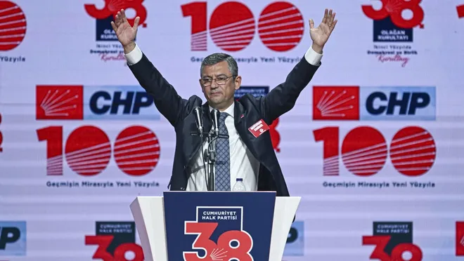 Özgür Özel CHP'nin 8'inci Genel Başkanı 