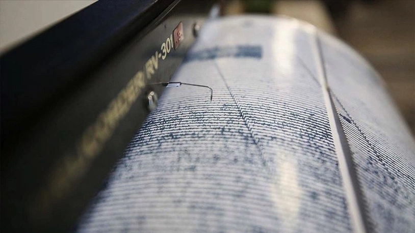 Çanakkale'de 4.9 büyüklüğünde deprem: İstanbul'da da hissedildi