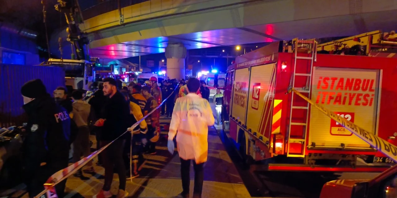 İstanbul'da Feci Kaza: 4 Kişi hayatını kaybetti!