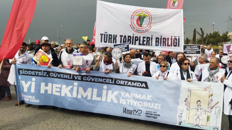 İstanbul'da Büyük Hekim Yürüyüşü: İnsanca yaşamak, yaşatmak istiyoruz